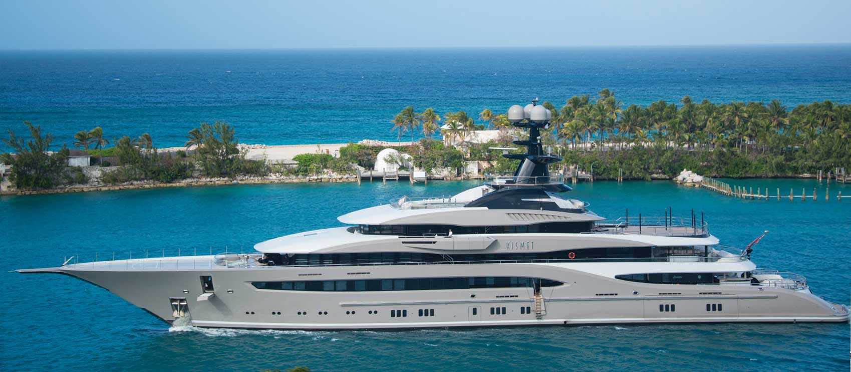 Mega Yacht Rental Miami hero image